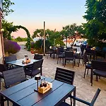Sea Vista Hotel