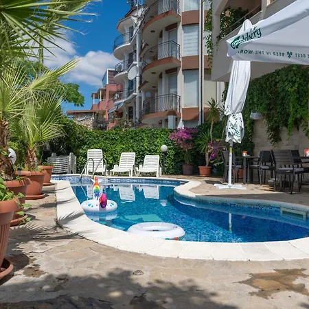 Sea Vista Hotel 3*